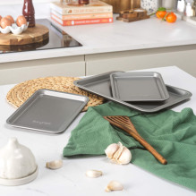 Salter BW14464 Essentials 3 Piece Baking Tray Set Salter BW14464 Essentials 3 Piece Baking Tray Set