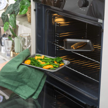 Salter BW14465 Essential 2 Piece Baking Tray Set Salter BW14465 Essential 2 Piece Baking Tray Set