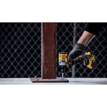 DeWALT DCF922P2T-QW power wrench 2500 RPM 610 N m DeWALT DCF922P2T-QW power wrench 2500 RPM 610 N m