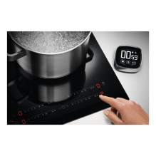 „Electrolux EIV64453“ juoda įmontuojama indukcinė kaitlentė, 60 cm, zoninė, 4 zona(-os)
