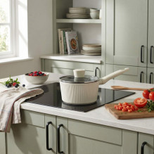 Russell Hobbs RH03867C Cote 18 cm Saucepan, Cream