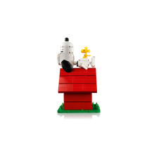 LEGO IDEAS 21368 Peanuts: Snoopy's Doghouse LEGO IDEAS 21368 Peanuts: Snoopy's Doghouse