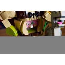 LEGO ICONS 72423 Shrek, Donkey and Puss in Boots