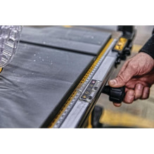 DeWALT DWE7492-QS