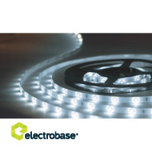 Drėgmei atspari LED juostelė (5 W/m, spalvos temperatūra 6000 K) su maitinimo šaltiniu. Ilgis 5+5 10 metrų.