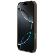 „Guess 4G Strap“ trikampio formos logotipo „MagSafe“ dėklas, skirtas „iPhone 17 Pro Max“ – rudas