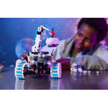 LEGO TECHNIC 42211 Lunar Outpost Moon Rover LEGO TECHNIC 42211 Lunar Outpost Moon Rover