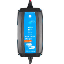 Blue Smart IP65 Charger 12 / 15 + DC connector