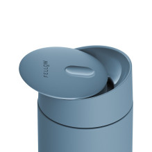 Fellow Carter Slide Mug kelioninis puodelis, 473 ml, mėlynas Fellow Carter Slide Mug kelioninis puodelis, 473 ml, mėlynas