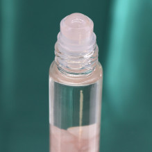 Aromatherapy Roll-On - Hop Hare Lovers Roll-On with Rose Quartz and Essential Oils Aromatherapy Roll-On - Hop Hare Lovers Roll-On with Rose Quartz and Essential Oils