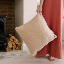 Bodi-Tek COZY Una šildoma pagalvėlė 45 x 45 cm, smėlio spalvos Bodi-Tek COZY Una šildoma pagalvėlė 45 x 45 cm, smėlio spalvos