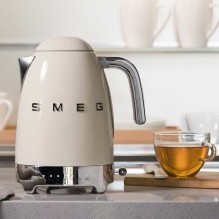 „Smeg“ 50-ųjų stiliaus virduliai KLF04CREU kreminės spalvos