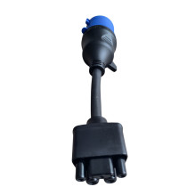 Tesla adapteris 32A Schuko tipo ( į 220V 7kw mėlynos spalvos rozete) Tesla adapteris 32A Schuko tipo ( į 220V 7kw mėlynos spalvos rozete)