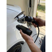 Tesla adapteris iš type 2 į amerikietišką Tesla jungtį Tesla adapteris iš type 2 į amerikietišką Tesla jungtį