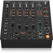 „Behringer DJX900USB“ – profesionalus 5 kanalų DJ maišytuvas su INFINIUM „bekontaktiu“ VCA kryžminiu faderiu, pažangiais