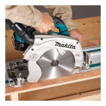 Makita DHS900Z portable circular saw Makita DHS900Z portable circular saw