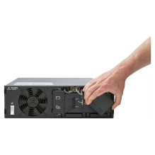 APC Smart-UPS internetinis nepertraukiamo maitinimo šaltinis (UPS)
