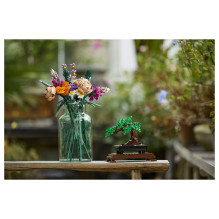 LEGO Botanicals Flower Bouquet LEGO Botanicals Flower Bouquet