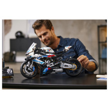 LEGO Technic BMW M1000 RR