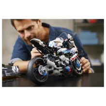 LEGO Technic BMW M 1000 RR