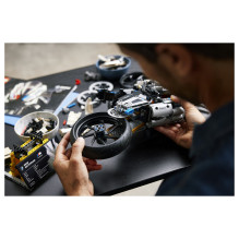 LEGO Technic BMW M1000 RR