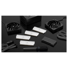 Corsair Dominator Titanium CMP64GX5M2B6400C32W memory module Corsair Dominator Titanium CMP64GX5M2B6400C32W memory module