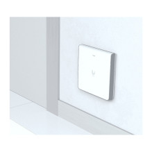 Ubiquiti U6 Enterprise Ubiquiti U6 Enterprise