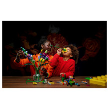 LEGO Botanicals laukinių gėlių puokštė LEGO Botanicals laukinių gėlių puokštė