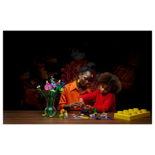 LEGO Botanicals laukinių gėlių puokštė LEGO Botanicals laukinių gėlių puokštė