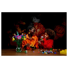 LEGO Botanicals laukinių gėlių puokštė LEGO Botanicals laukinių gėlių puokštė