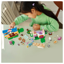 LEGO Nook's Cranny &amp; Rosie's House
