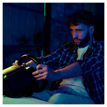 „Thrustmaster T128“