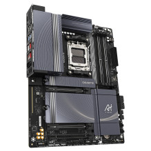 „GIGABYTE B850 AI TOP“ pagrindinė plokštė