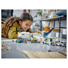 LEGO City keleivinis lėktuvas