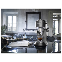 De'Longhi Dedica Style EC 685.BK