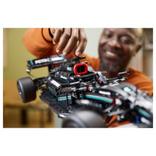 LEGO Technic Mercedes-AMG F1 W14 E Performance LEGO Technic Mercedes-AMG F1 W14 E Performance