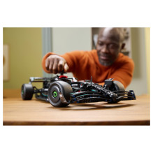 LEGO Technic Mercedes-AMG F1 W14 E Performance LEGO Technic Mercedes-AMG F1 W14 E Performance