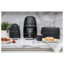 Smeg KLF03BLMEU electric kettle