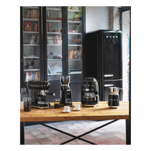Smeg MFF11BLEU milk frother / warmer