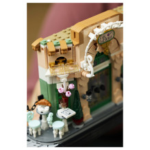LEGO ICONS French Café