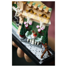 LEGO ICONS French Café