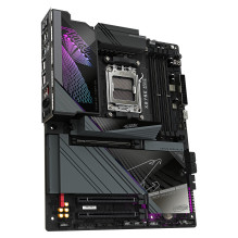 GIGABYTE X870E AORUS MASTER motherboard
