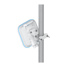 Ubiquiti E7 miestelis