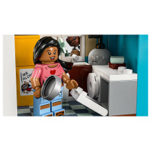 LEGO Disney Lilo and Stitch Beach House