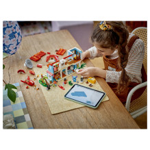 LEGO Disney Lilo and Stitch Beach House