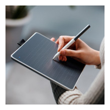 Wacom Intuos One Small graphic tablet
