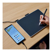 Wacom Intuos One Medium graphic tablet
