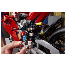 LEGO Technic Ducati Panigale V4 S motociklas