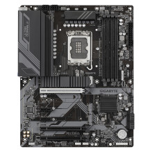 GIGABYTE Z790 D motherboard