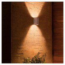 „Philips by Signify Hue“ balta ir spalvota aplinkos šviesa 1746447P7 „Philips by Signify Hue“ balta ir spalvota aplinkos šviesa 1746447P7